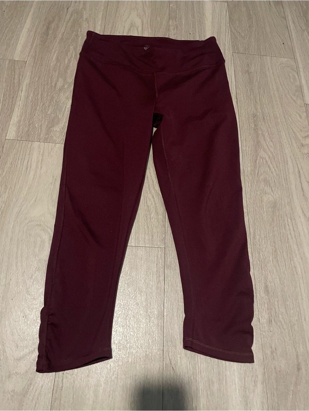 GAIAM Wine Burgundy Capris
